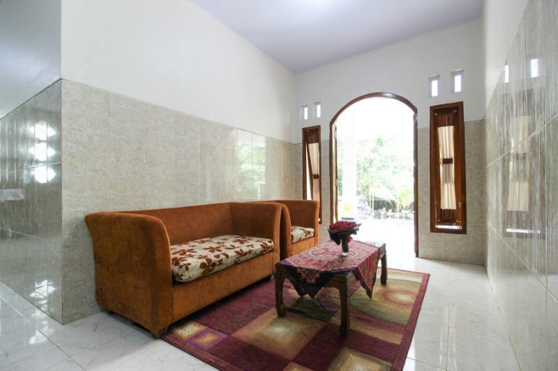 RedDoorz near Museum Gunung Merapi Kaliurang Bagian luar foto