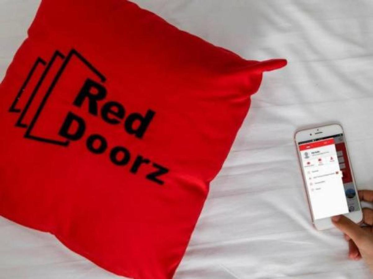 RedDoorz near Museum Gunung Merapi Kaliurang Bagian luar foto